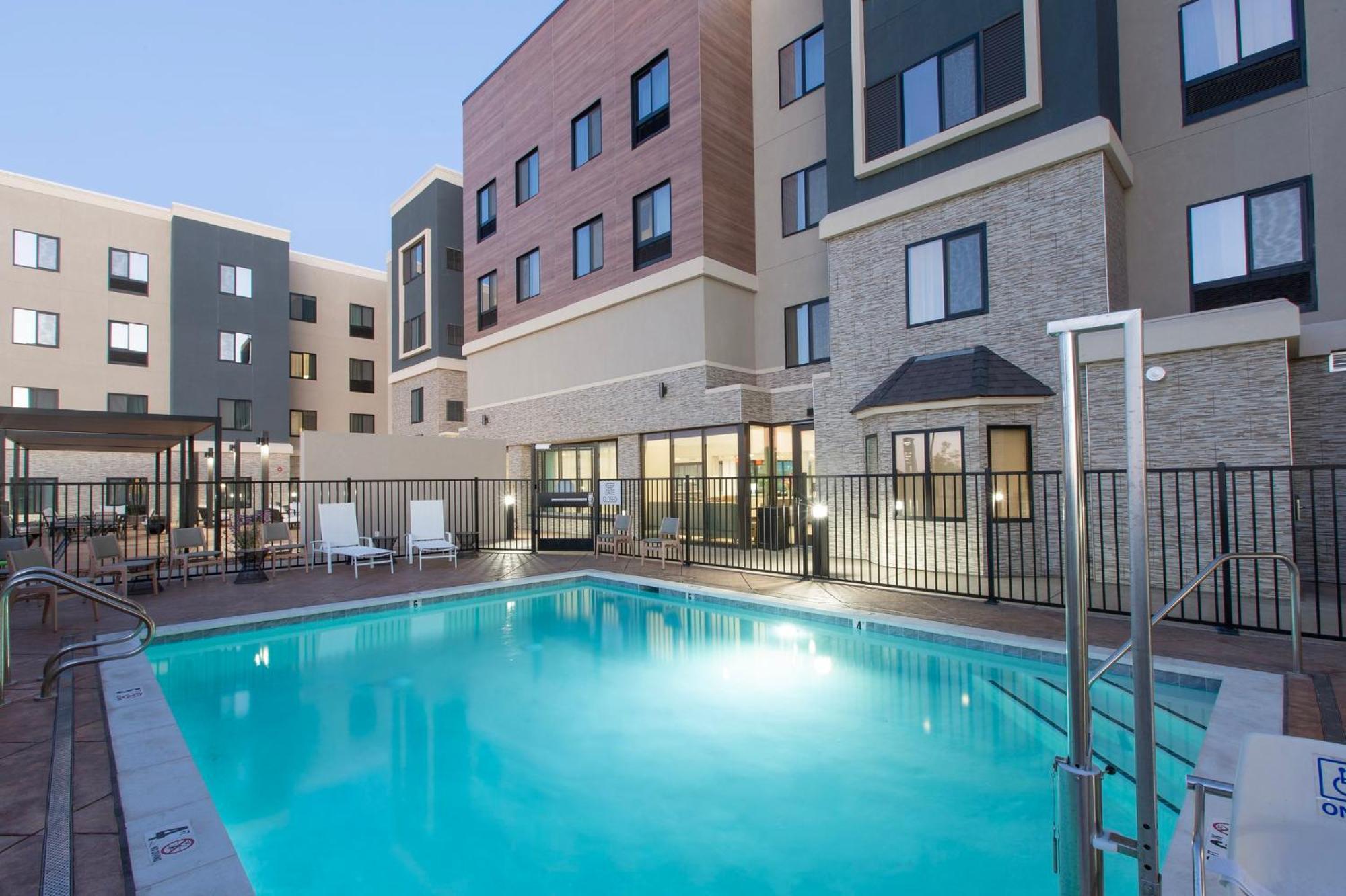 Staybridge Suites Manteca By Ihg Exterior photo